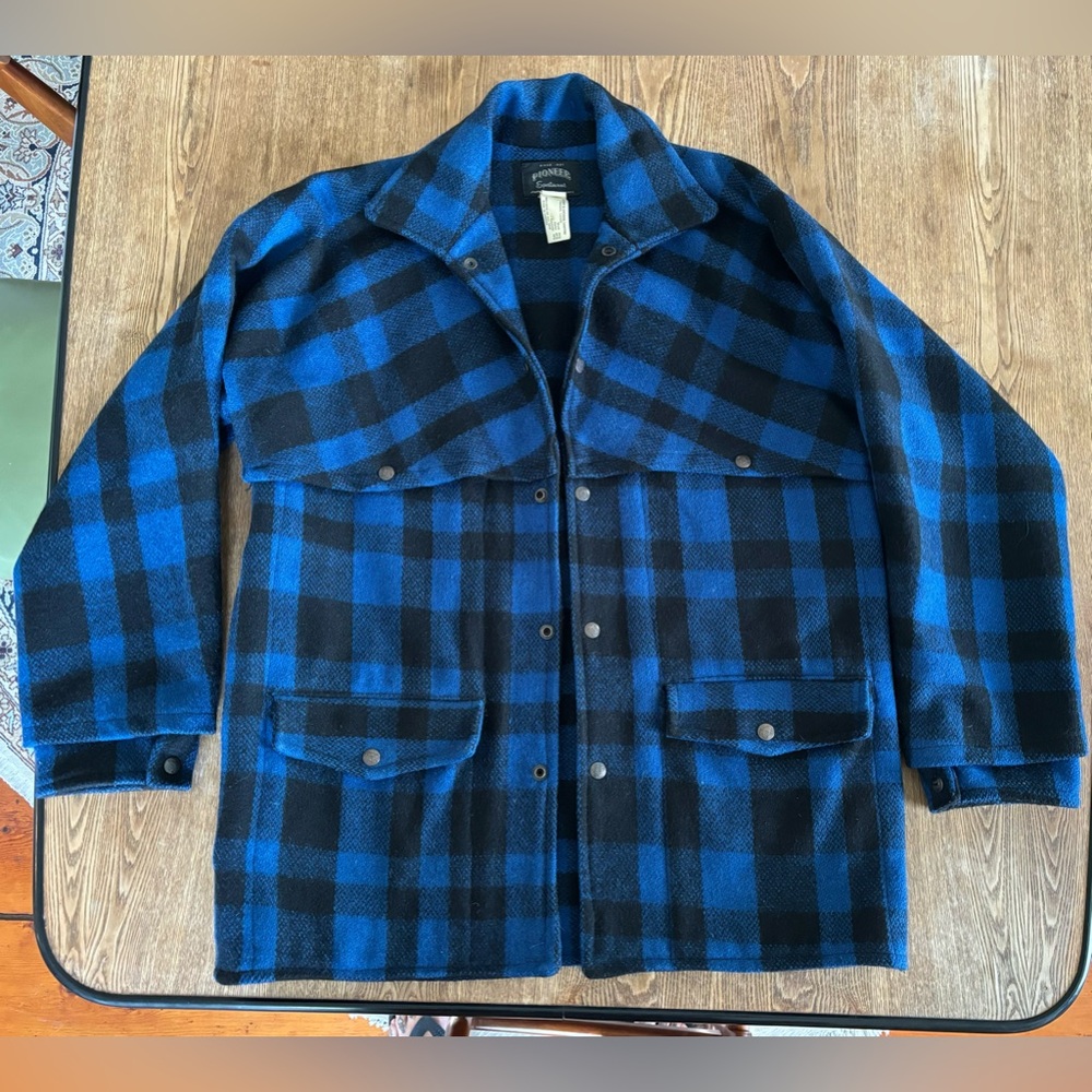 Heavy wool hunting coat large, leaning toward medium